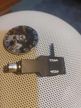 Preview: original SONY Headshell SH- ... , SME Anschluss, schwarz, made in Japan 70ger , mit Kabeln